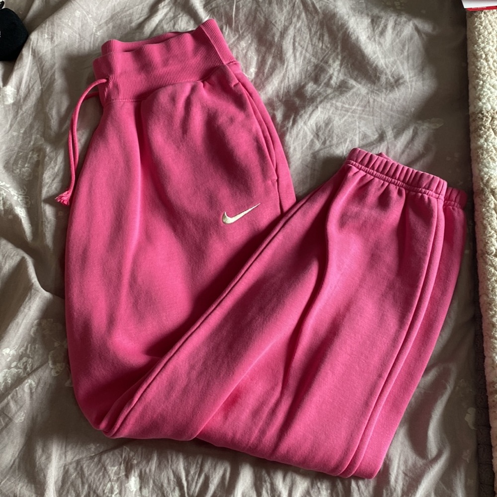 Nike Pink Joggers/Sweatpants